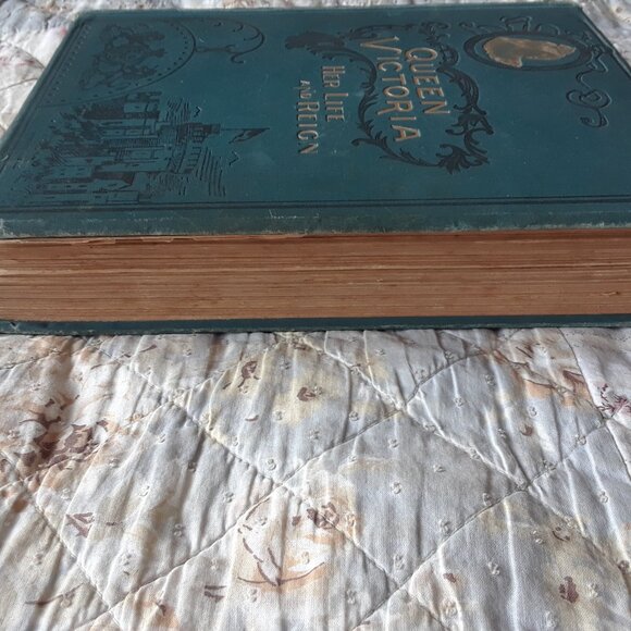 RARE 1896 Queen Victoria Her Life and Reign Antique Book - Picture 5 of 16